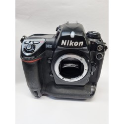 Nikon D2X * Varaosakamera. Ei toimiva