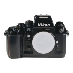 Nikon F4 järjestelmäkamera