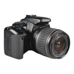 Canon EOS 1000D + EF-S 18-55mm f/3.5-5.6 II järjestelmäkamera kit - käytetty