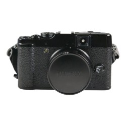 Fujifilm X10 digitaalinen kompaktikamera - käytetty