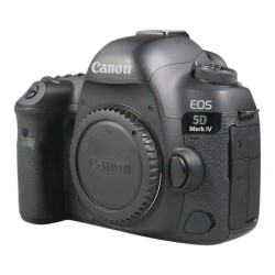 Canon EOS 5D Mark IV kamerarunko - käytetty