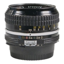 Nikon Nikkor 50mm f/2 Ai normaaliobjektiivi