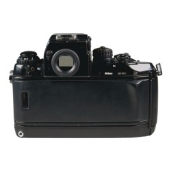 Nikon F4 järjestelmäkamera