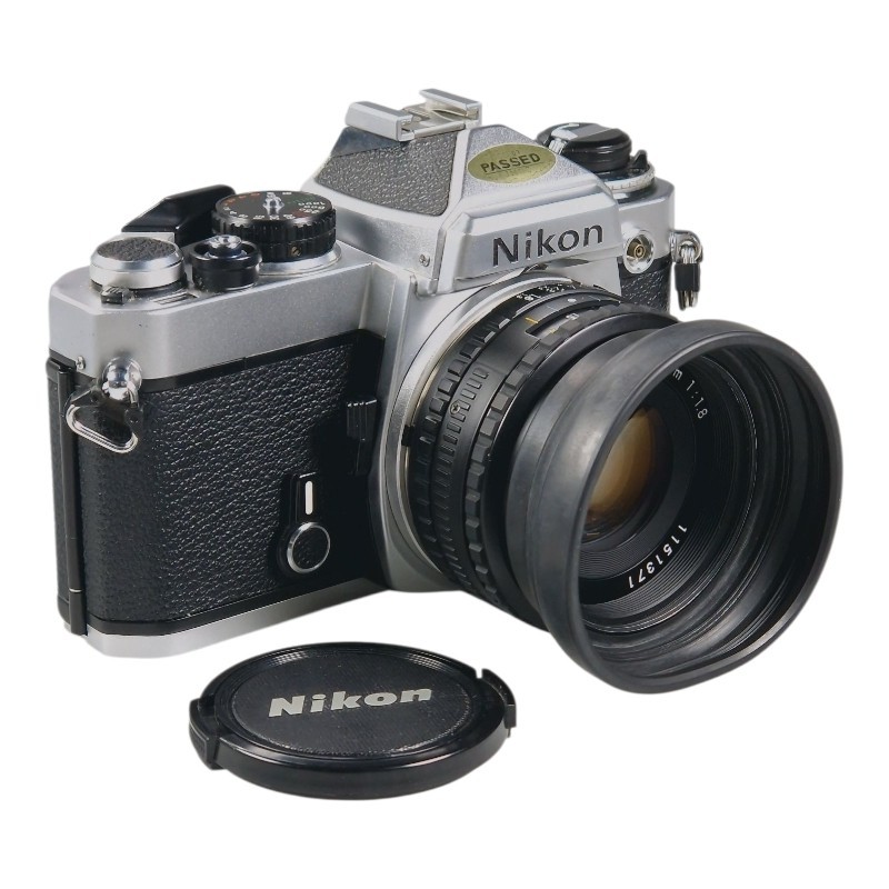 Nikon FE + 50mm f/1.8 Series E