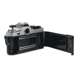 Nikon FE + 50mm f/1.8 Series E