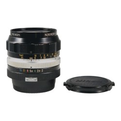 Nikon Nikkor-O.C 35mm f/2 Auto Pre-Ai
