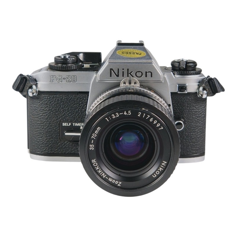 Nikon FG-20 + Zoom-Nikkor 35-70mm f/3.3-4.5 Ai-s