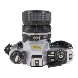 Nikon FG-20 + Zoom-Nikkor 35-70mm f/3.3-4.5 Ai-s