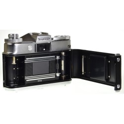 Sony FE Zeiss Sonnar T* 50 mm F/1.4  objective