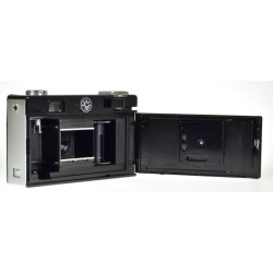 Nikon Z 7II mirrorless body + 24-70mm f/4 S objective