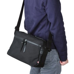 Artisan & Artist ACAM-3000 Camera bag