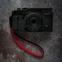 Artisan & Artist silk camera hand strap