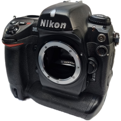 Nikon D2Hs * Spare part camera. Defunct