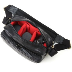 Artisan & Artist GCAM-1100 Leather Shoulder Camera Bag