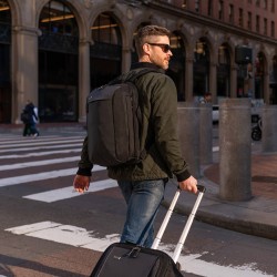 Think Tank Venturing Observer 20L camera backpack