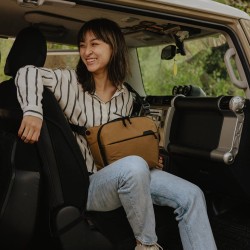 Peak Design Everyday Sling 6L camera bag v2 - Coyote