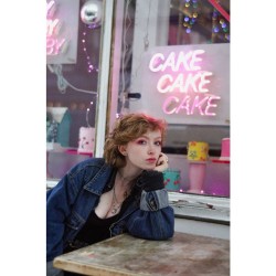 Lomography Nour Triplet V 2.0/64 Bokeh Control Art Lens - Adonized Aluminium Black