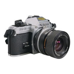 Nikon FG-20 + Zoom-Nikkor 35-70mm f/3.3-4.5 Ai-s