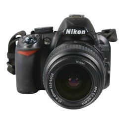 Nikon D3100 + AF-S DX 18-55mm f/3.5-5.6G II ED - Used