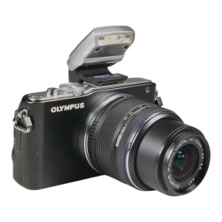 Olympus Pen Lite E-PL3 + M.Zuiko 14-42mm f/3.5-5.6 II R MSC - Used