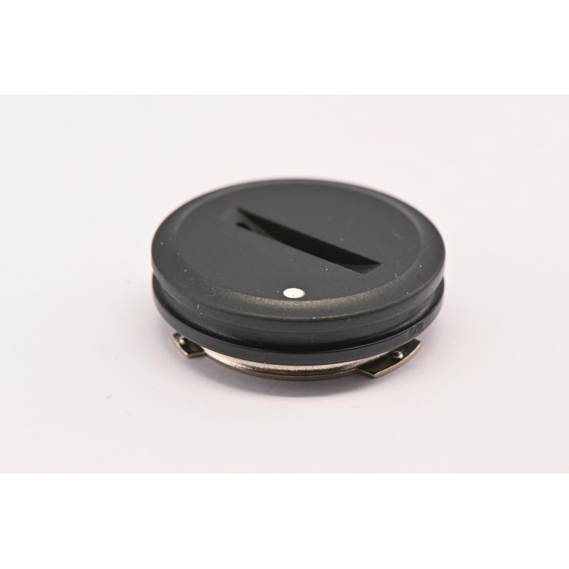 Coin turn battery chamber lid