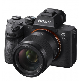 Sony FE 35mm f/1.8 lens