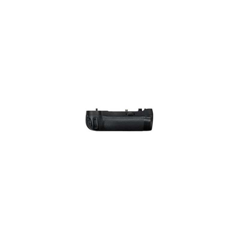 Nikon MB-D17 battery grip