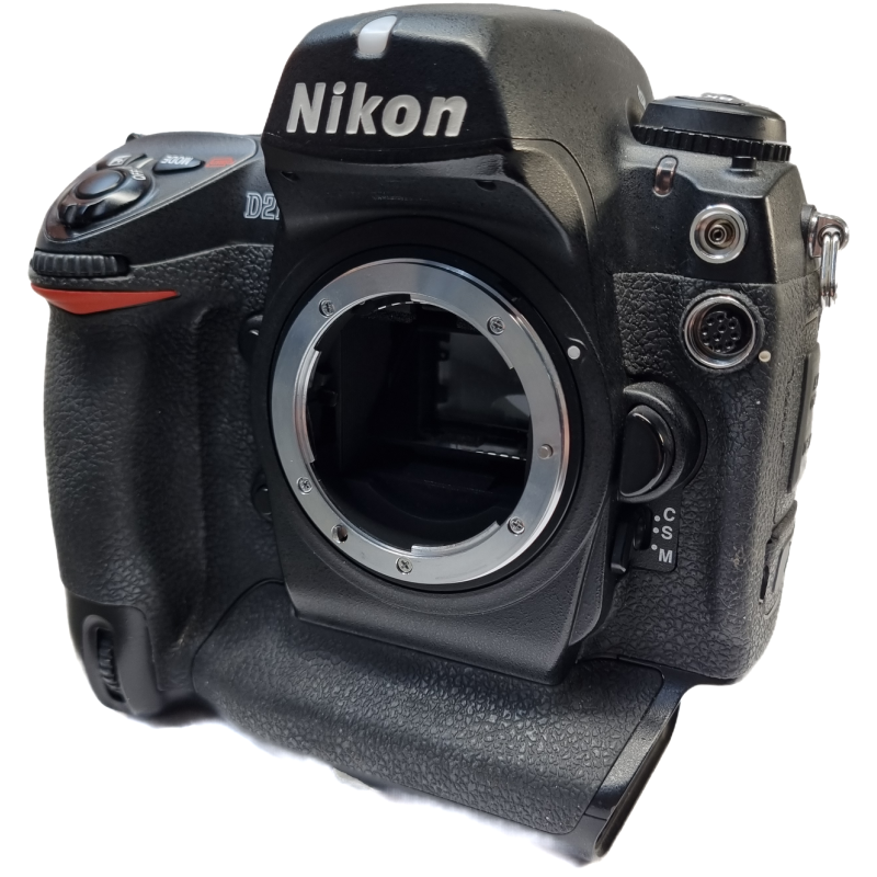 Nikon D2H * Spare part camera. Defunct