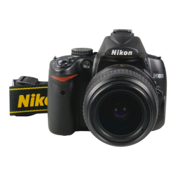 Nikon D5000 + AF-S DX Nikkor f/3.5-5.6G II ED - käytetty