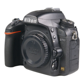 AF-S NIKKOR 180–400mm f/4E TC1.4