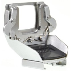 Akkuluukku *Käytetty Nikon D3100