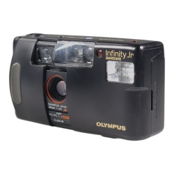 Olympus Infinity Jr / AF-10 Super kompaktikamera