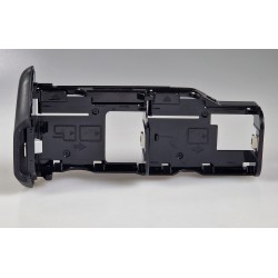 CANON BGM-E20L BATTERY HOLDER FOR BG-E20 *USED