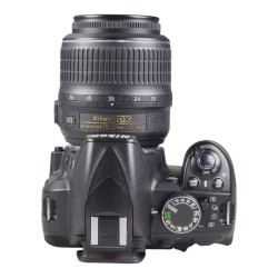 Nikon D3100 + AF-S DX 18-55mm f/3.5-5.6G VR ED - käytetty