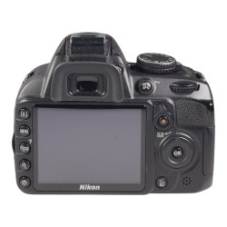 Nikon D3100 + AF-S DX 18-55mm f/3.5-5.6G VR ED - käytetty