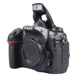 Nikon D300 kamerarunko - käytetty